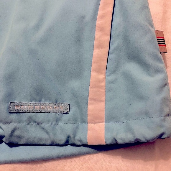 BURBERRY Golf Vest - Picture 4 of 4